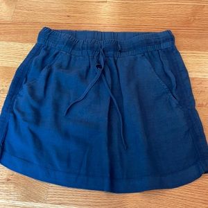 Anthropologie navy skirt, size small